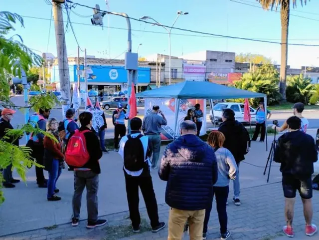 Vía Socialista reclamó en marco del 1° de Mayo: “hay otra salida y otra forma de sacar al país de este pantano”