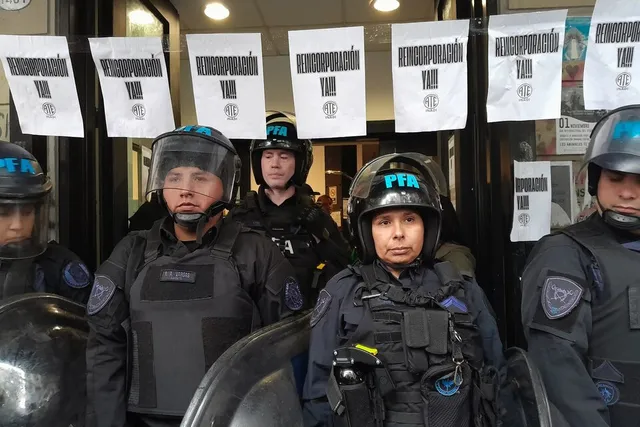 Ajuste y represión: la receta anti obrera de siempre