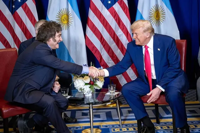 Fuego en la retaguardia: los problemas de Trump y el programa de Milei