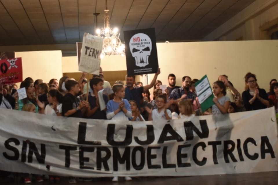 Las ballenas del conurbano (y del interior de la provincia) Propuestas ambientalistas en un territorio no chic.